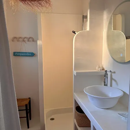 Appt Cosy Vue Panoramique A Giens - Plages A Pieds شقة